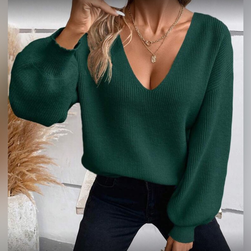 Emerald Green Bow-Back Sweater - Picture 2 of 7